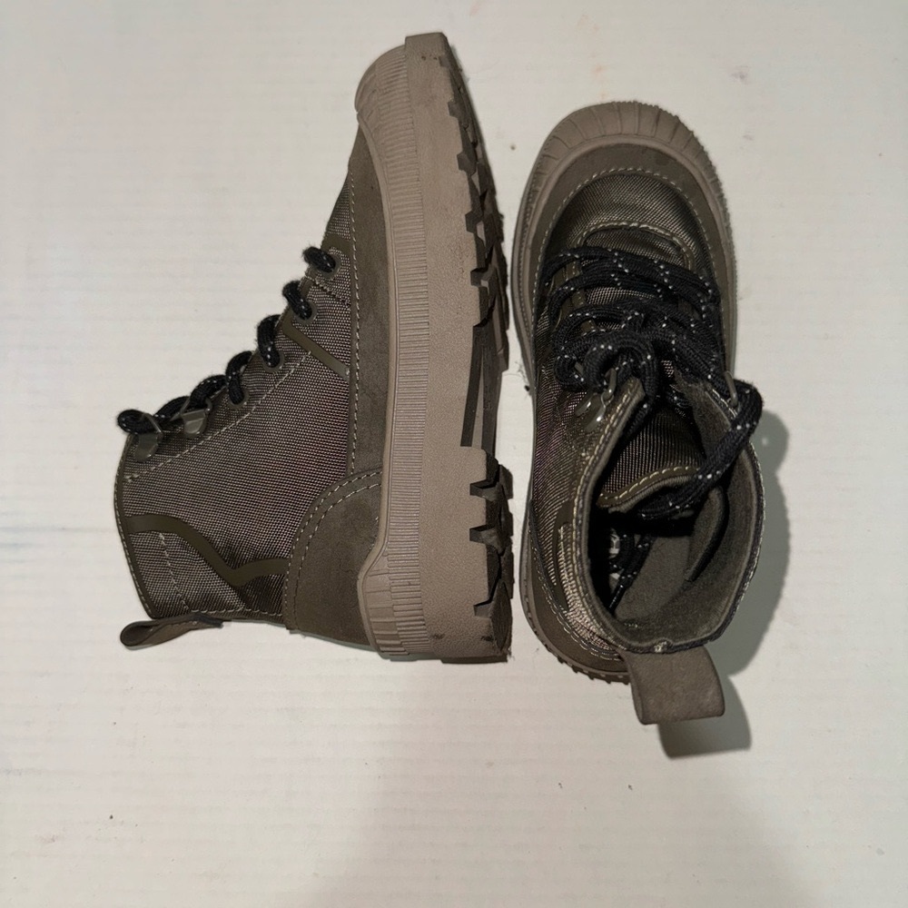 Zara boys hiking boots size 1Y